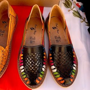 Mexican Leather Handmade Perforated Huaraches. Available Sizes- 6-9 US sizes.